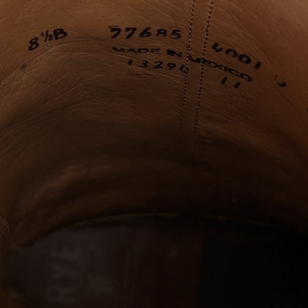 Frye Carson Boot - Picture 7 of 12